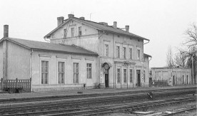 Dworzec na stacji Białośliwie, widok od strony torowisk. Numer inwentarzowy:...